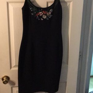 Petite formal Blk. 👗 strap embroidery front &back